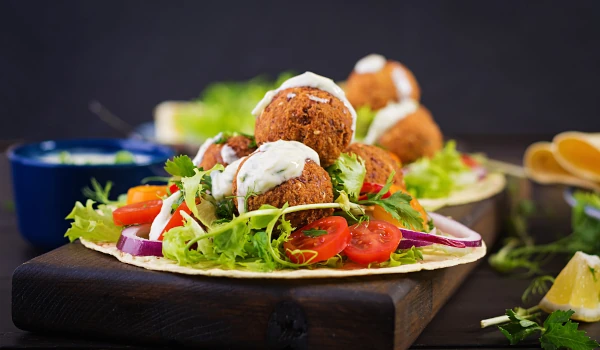 snap bite falafel​​